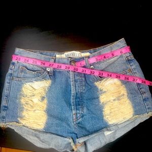 Brandy Melville Ripped Jean Shorts 29/30 EU size40
